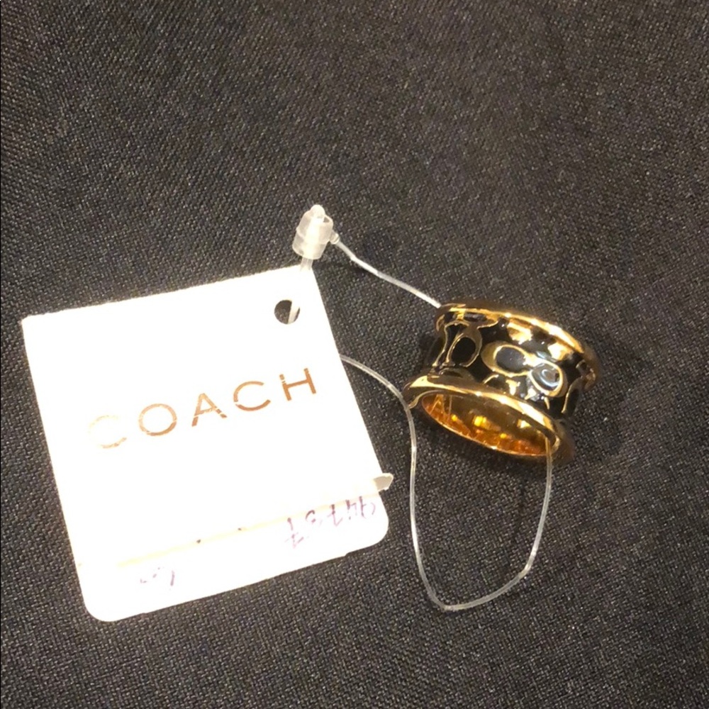Coach ring - Picture 1 of 2